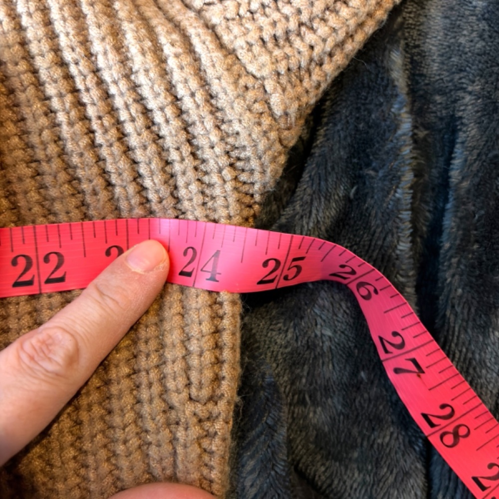 Cardigan Sweater - Picture 9 of 10